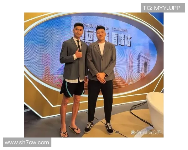 李根的篮球之路：从默默无闻到闪耀赛场的传奇故事
